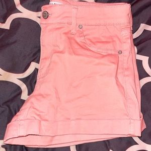 Woman's shorts
